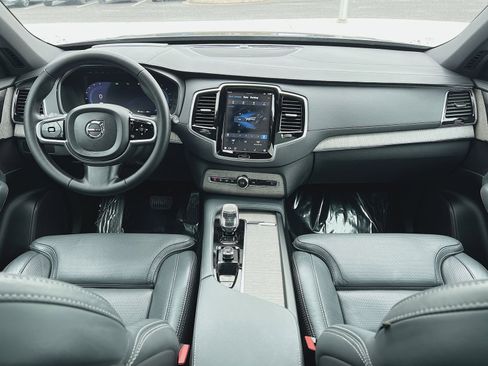 Used 2023 Volvo XC90 B6 Ultimate w/ Protection Package image 23