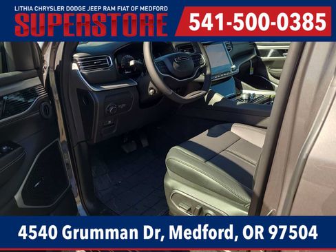 New 2026 Jeep Grand Wagoneer Limited w/ Convenience Group I AWD/4WD image 10