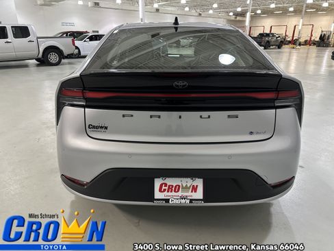 New 2026 Toyota Prius LE image 7