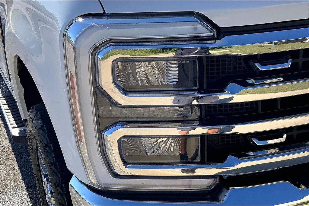 Used 2024 Ford F350 Lariat w/ Camper Package AWD/4WD image 25