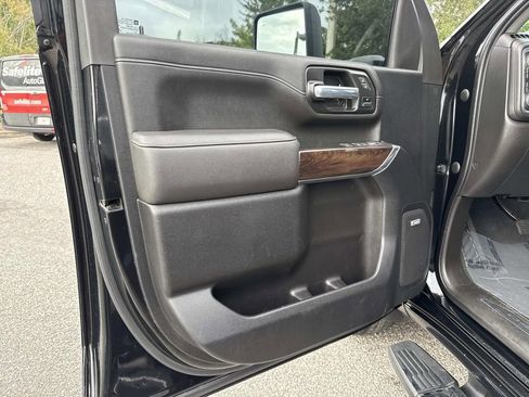 Used 2021 GMC Sierra 3500 Denali w/ Denali Ultimate Package image 23