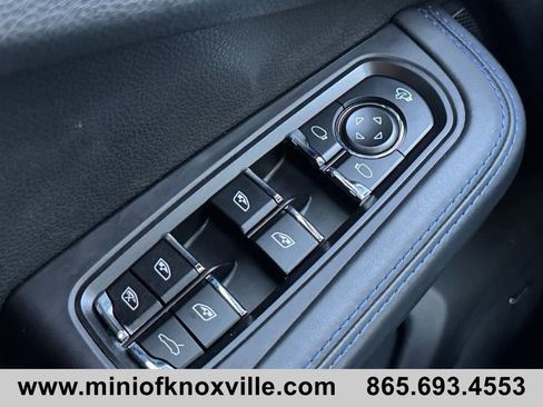 Used 2024 Porsche Macan Turbo image 16