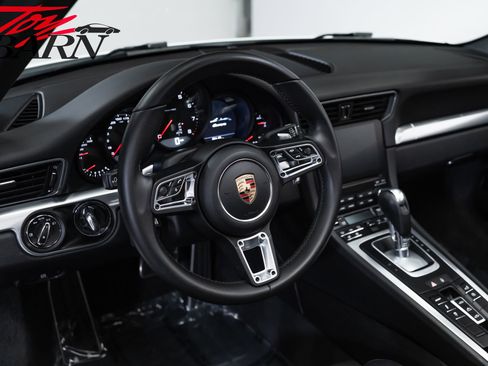 Used 2017 Porsche 911 Carrera RWD image 32