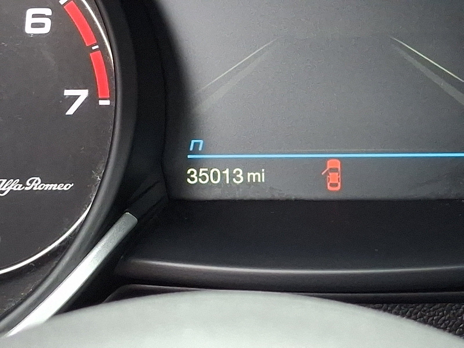 Used 2023 Alfa Romeo Stelvio Estrema AWD/4WD image 25