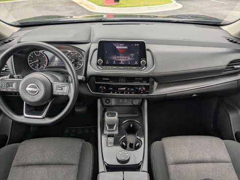 Used 2024 Nissan Rogue SV AWD/4WD image 14