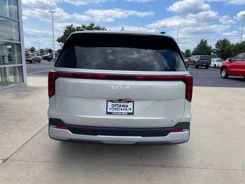 New 2026 Kia Carnival EX FWD image 6
