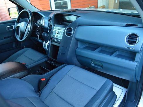 Used 2009 Honda Pilot EX image 17