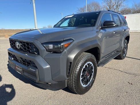 Certified 2025 Toyota 4Runner TRD Off-Road image 5