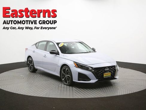 Used 2023 Nissan Altima 2.5 SR FWD image 52