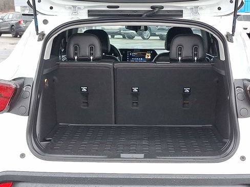 Certified 2024 Chevrolet Trax LT w/ Driver Confidence Package image 28