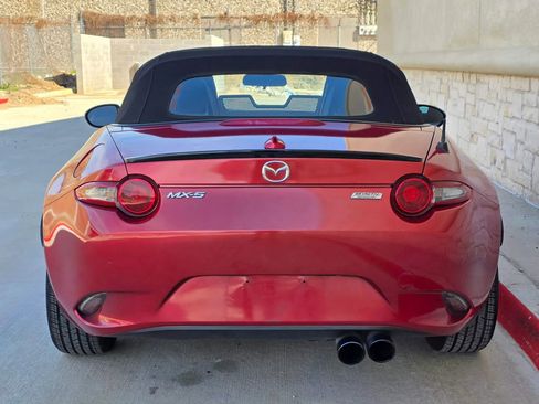 Used 2016 MAZDA MX-5 Miata Club image 4