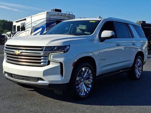 Used 2021 Chevrolet Tahoe High Country w/ Premium Package AWD/4WD image 6