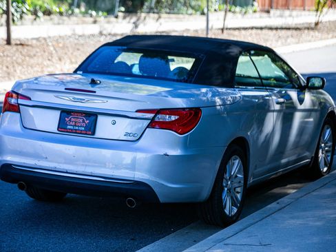 Used 2011 Chrysler 200 Touring w/ Cold Weather Group image 4