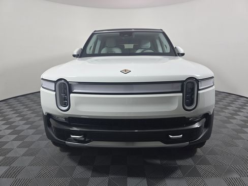 Used 2024 Rivian R1S Adventure AWD/4WD image 8