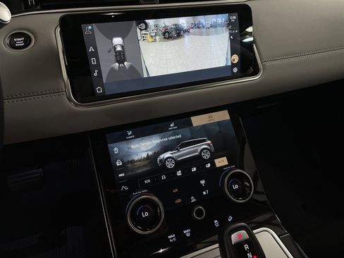 Used 2022 Land Rover Range Rover Evoque SE image 15