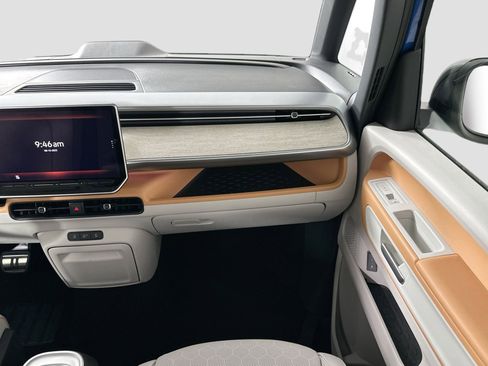 New 2025 Volkswagen ID. Buzz 1st Edition image 24