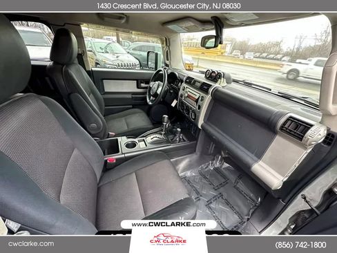 Used 2010 Toyota FJ Cruiser 4WD image 11