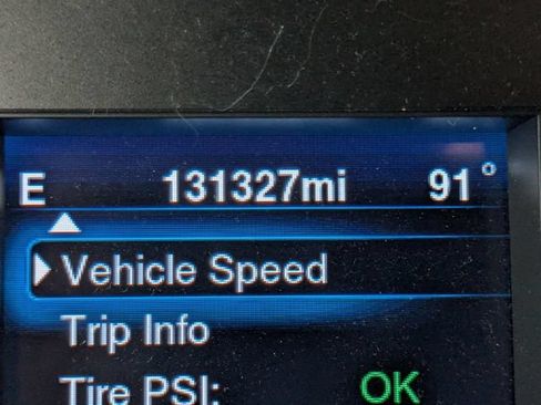 Used 2014 Chrysler 300 C RWD image 32