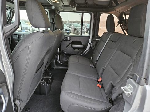 Used 2020 Jeep Wrangler Unlimited Sport S image 27