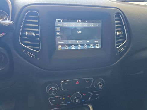 Used 2018 Jeep Compass Latitude w/ Popular Equipment Group AWD/4WD image 14