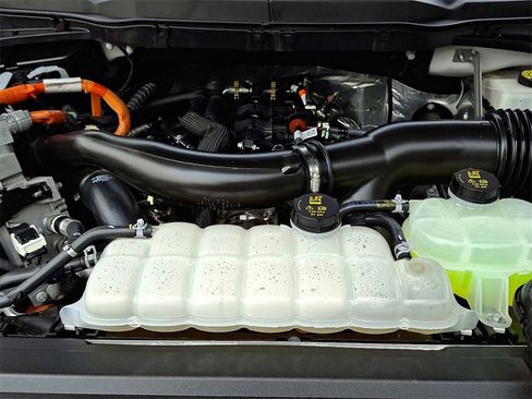 Used 2024 Ford F150 XLT w/ Mobile Office Package image 28