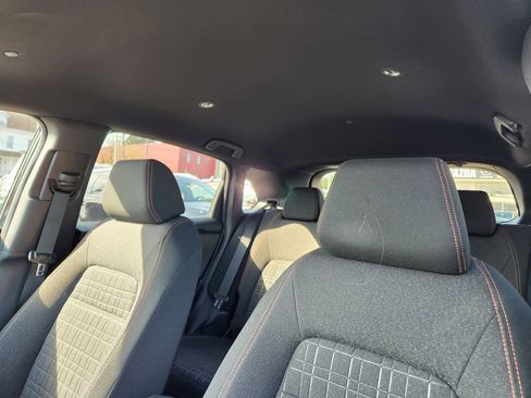 Certified 2025 Honda HR-V Sport image 12