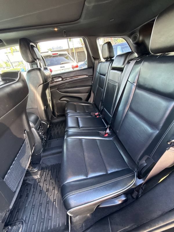 Used 2021 Jeep Grand Cherokee Overland AWD/4WD image 17