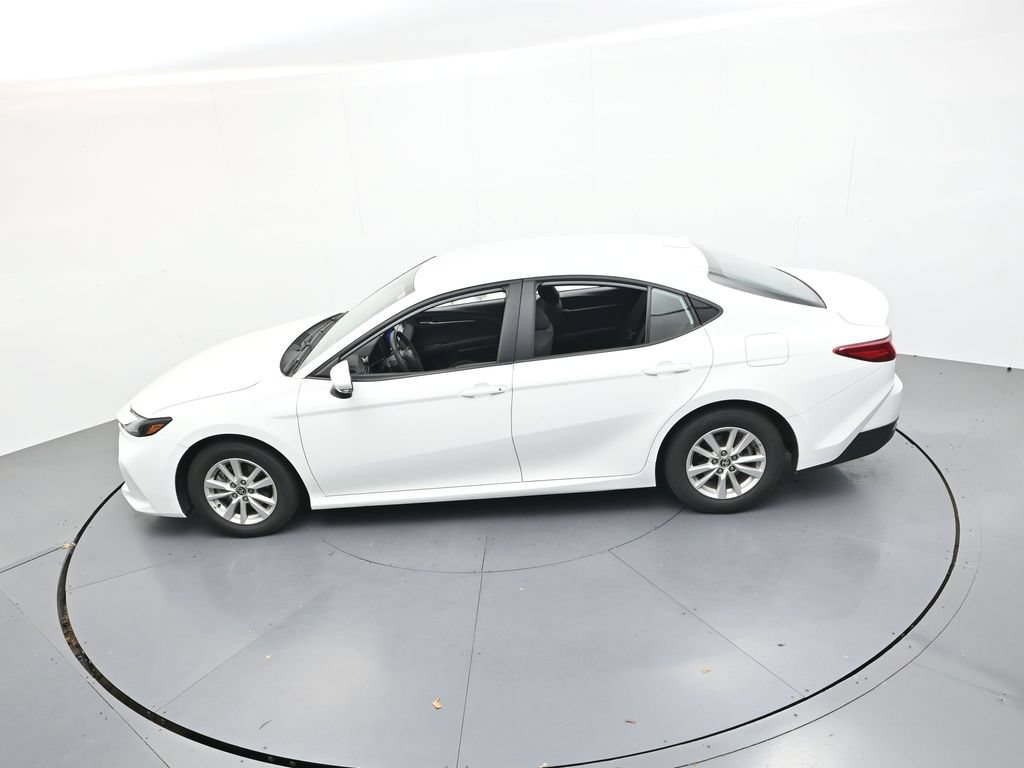 Used 2025 Toyota Camry LE FWD image 23