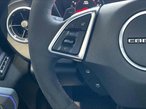 Used 2018 Chevrolet Camaro ZL1 RWD image 15