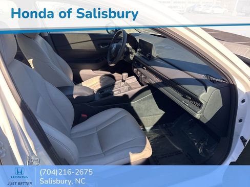 Used 2023 Honda Accord EX image 7