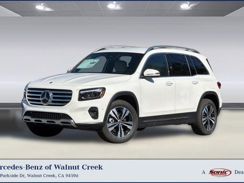 Used 2025 Mercedes-Benz GLB 250 4MATIC image 1