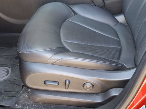 Used 2019 Buick Envision Essence FWD image 15
