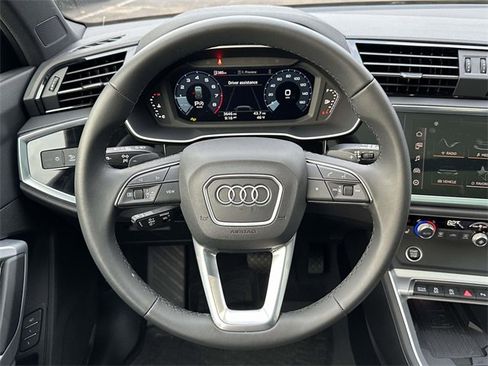 Certified 2025 Audi Q3 2.0T Premium w/ Convenience Package image 18
