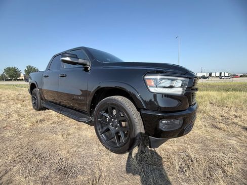 Used 2022 RAM 1500 Laramie AWD/4WD image 2