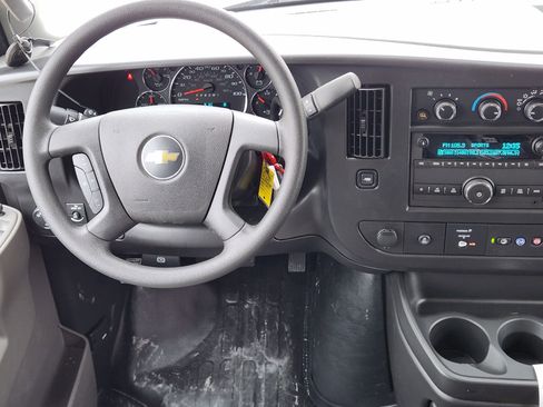 New 2025 Chevrolet Express 3500 LS w/ Chrome Appearance Package image 30