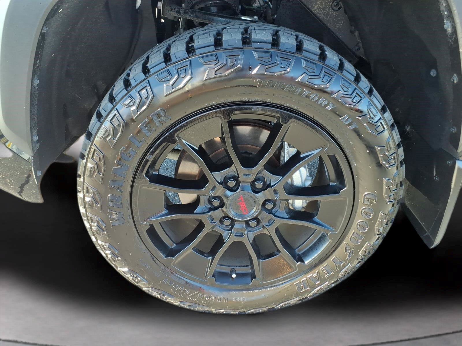 Used 2024 Toyota Tundra SR5 w/ SR5 Premium Package AWD/4WD image 9