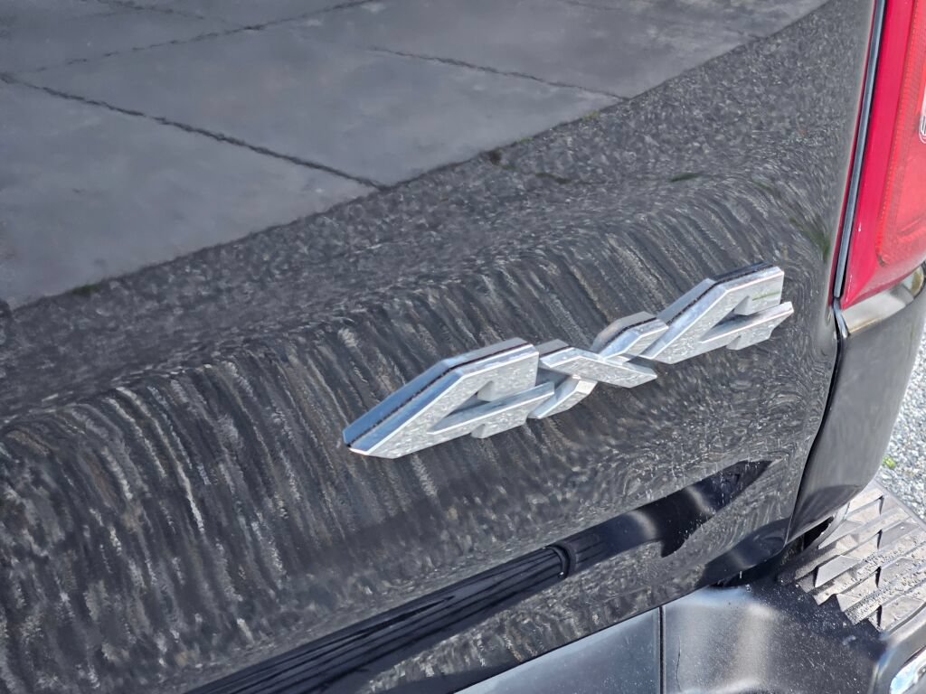 Used 2022 RAM 1500 Laramie AWD/4WD image 12