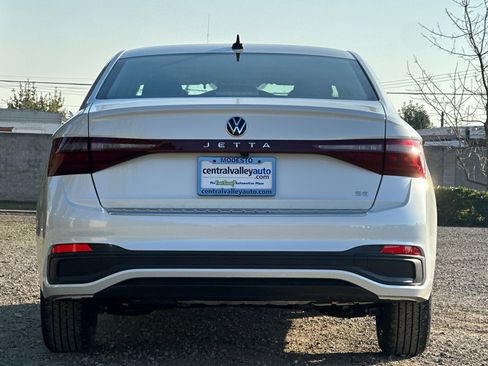 New 2026 Volkswagen Jetta SE image 5