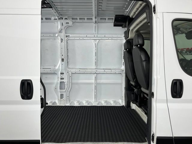 Used 2025 RAM ProMaster 3500 w/ Convenience Group FWD image 3