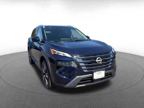 Used 2026 Nissan Rogue SL AWD/4WD image 3