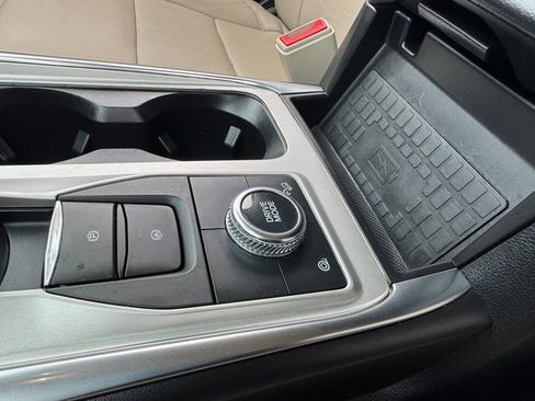 Used 2023 Ford Explorer Limited w/ Equipment Group 301A image 30