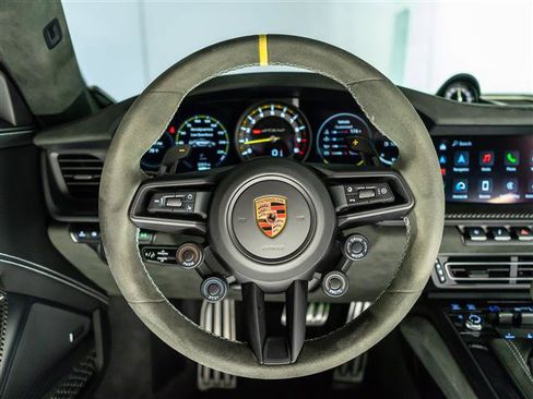 Certified 2025 Porsche 911 GT3 RS RWD image 13
