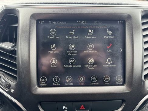 Used 2019 Jeep Cherokee Trailhawk image 27