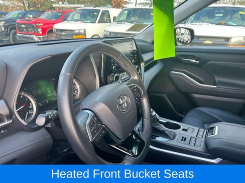 Used 2021 Toyota Highlander XLE image 11