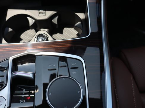 Used 2026 BMW X5 xDrive50e w/ M Sport Package image 14