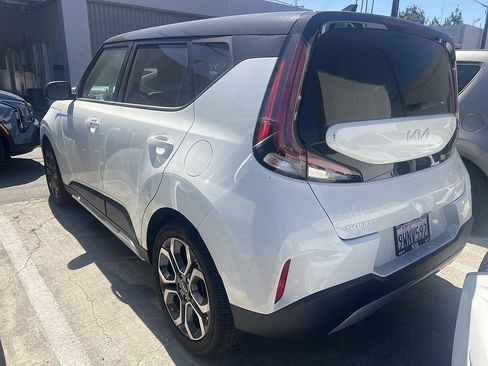 Used 2025 Kia Soul EX FWD image 4