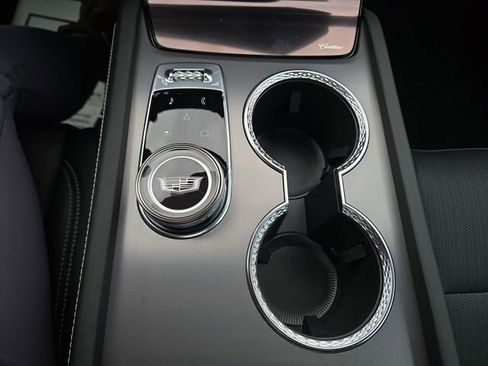 New 2026 Cadillac Vistiq Sport image 29