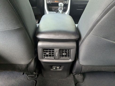 Used 2021 Toyota RAV4 XLE w/ Convenience Package FWD image 19