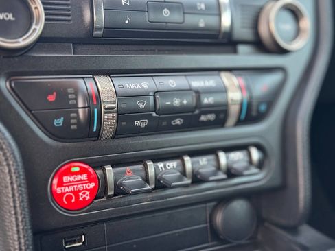 Used 2016 Ford Mustang Shelby GT350 w/ Technology Package image 30