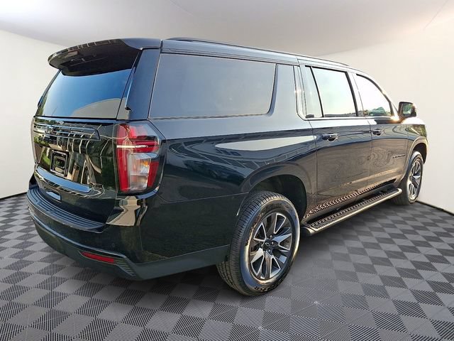 Certified 2023 Chevrolet Suburban Z71 w/ Luxury Package AWD/4WD image 6